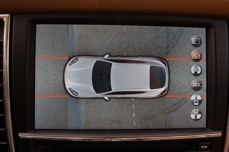  Porsche Panamera 4S Executive 2014 года  (фото 17 из 40)